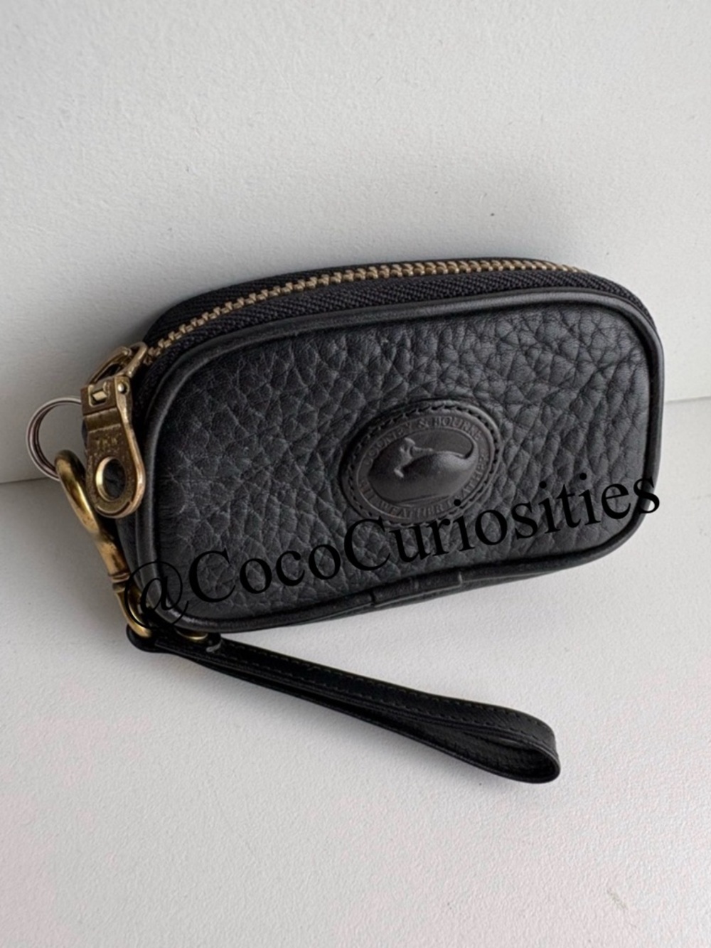 Dooney & Bourke awl black leather Key Caddy Chain Coin Purse zip wallet